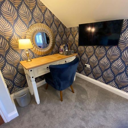 East Llanteg Guest House แอมรอธ ภายนอก รูปภาพ