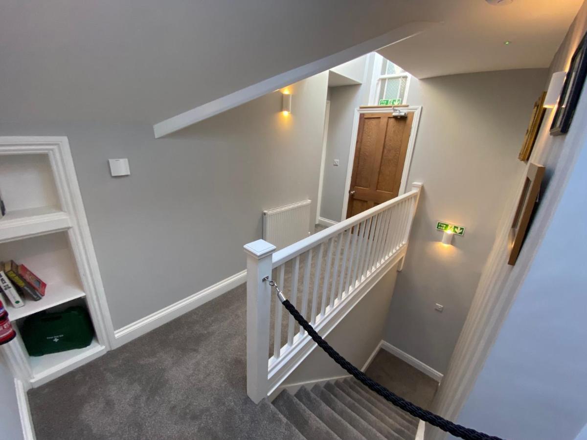 East Llanteg Guest House แอมรอธ ภายนอก รูปภาพ