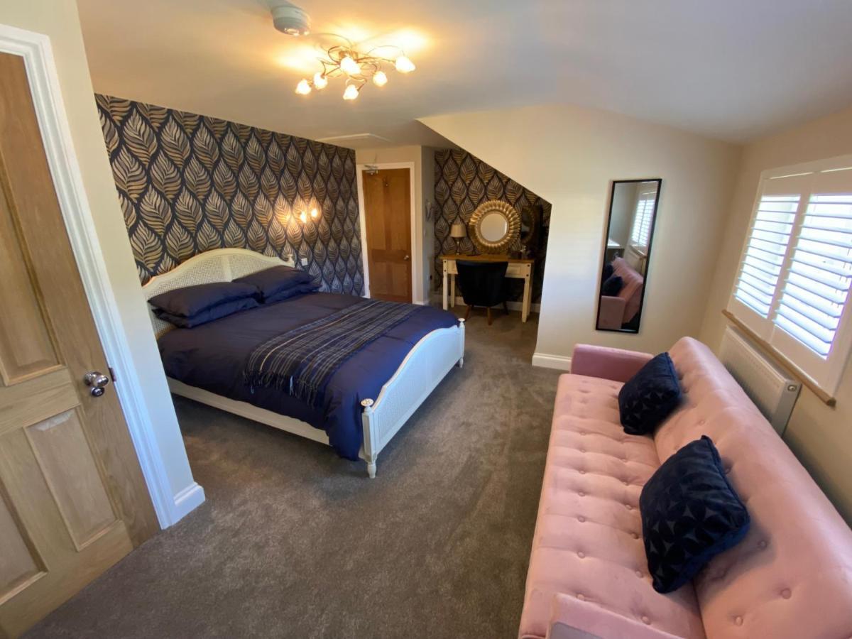 East Llanteg Guest House แอมรอธ ภายนอก รูปภาพ