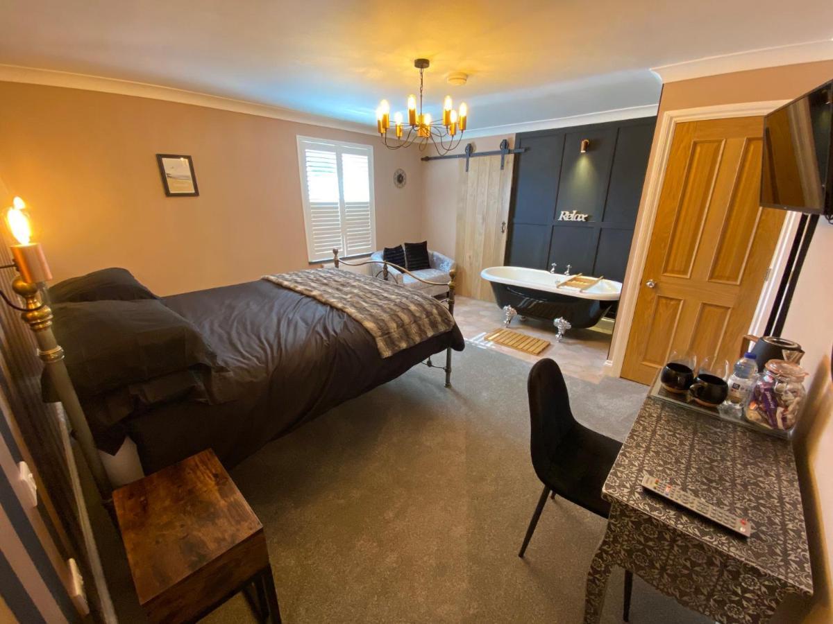 East Llanteg Guest House แอมรอธ ภายนอก รูปภาพ