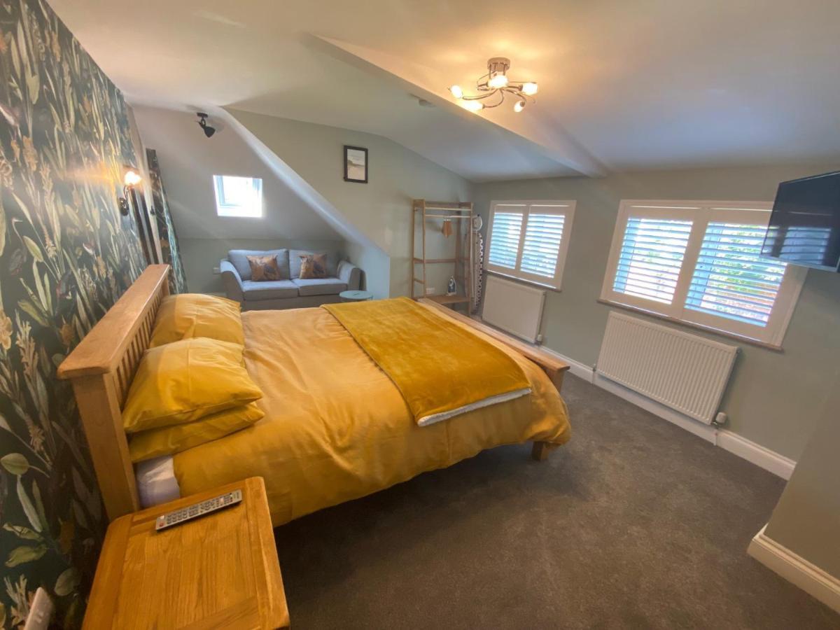East Llanteg Guest House แอมรอธ ภายนอก รูปภาพ