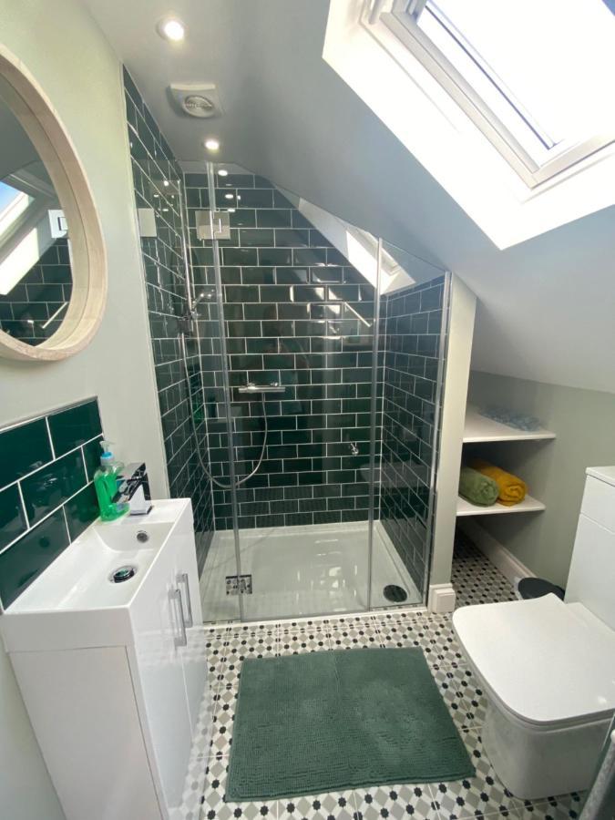 East Llanteg Guest House แอมรอธ ภายนอก รูปภาพ